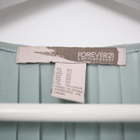 3 for $20 - Mint green strap dress with lace detail - Picture 6 of 7